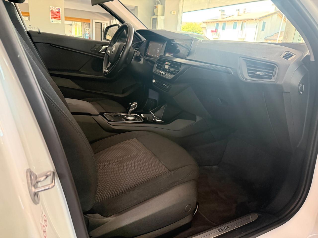 Bmw 120 120d xdrive Business 91.000 KM!!