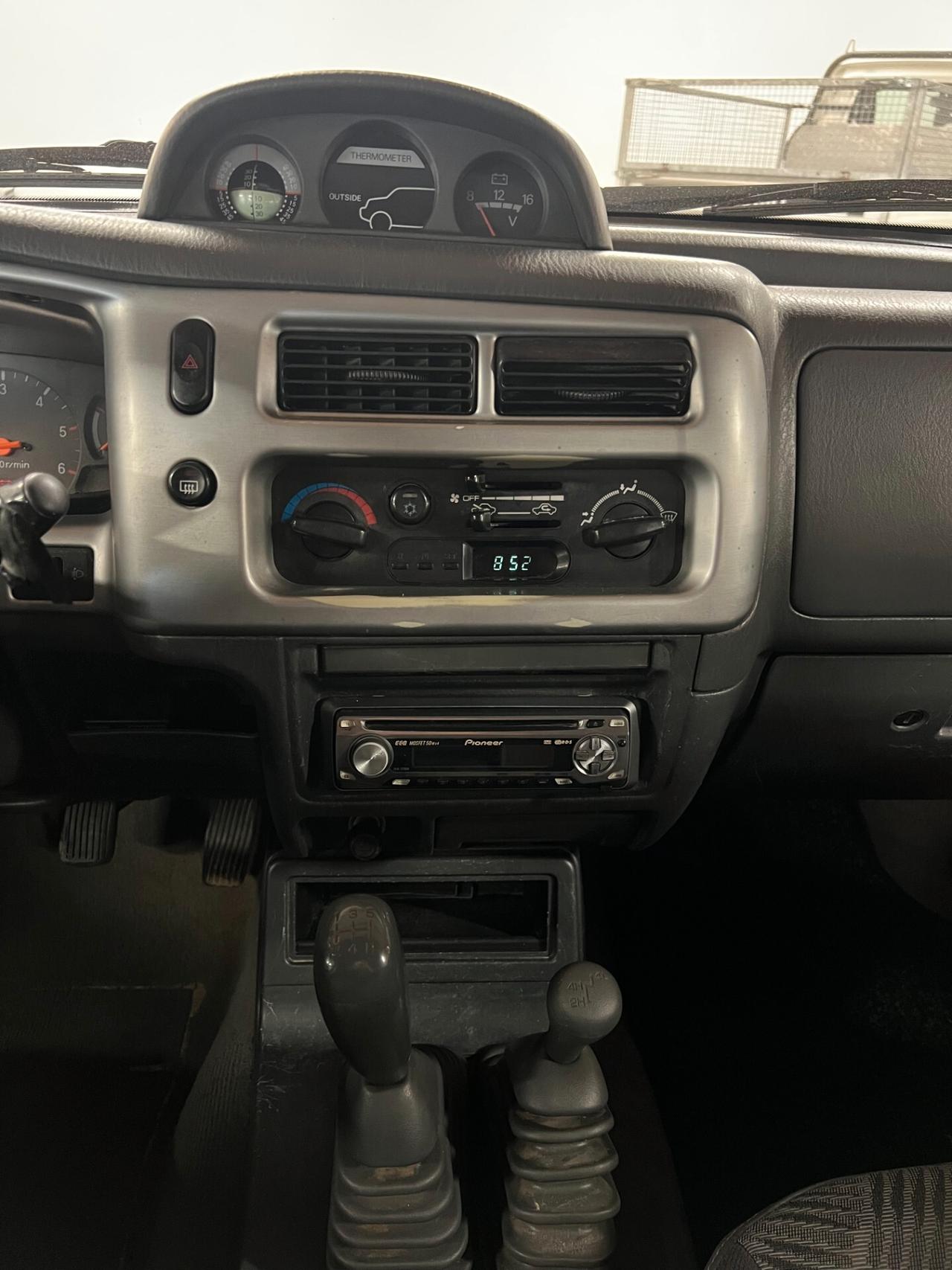 Mitsubishi L200 2.5 TDI 4x4 99PS/cv DC GLS Neopatentati
