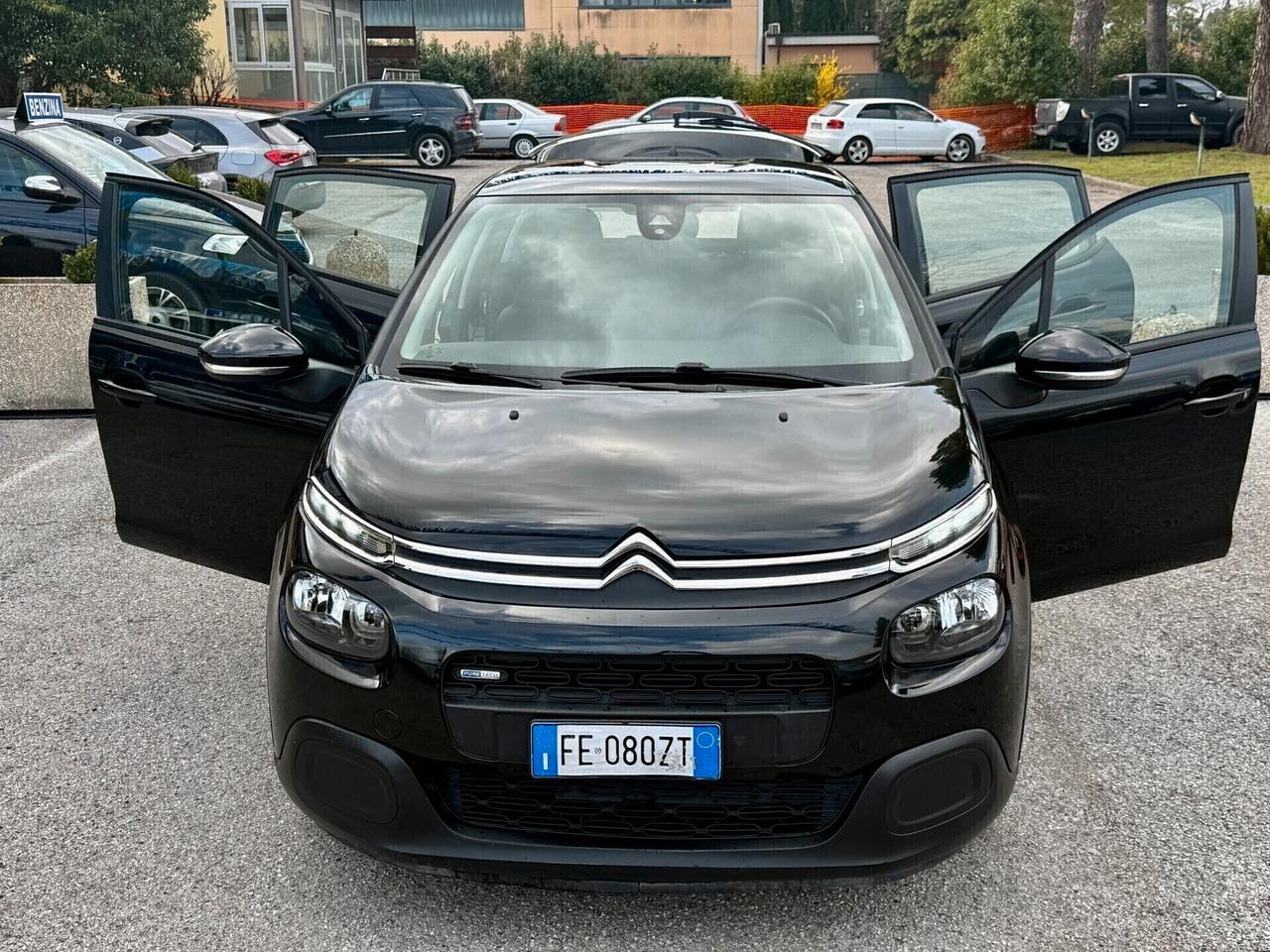 " UNA CHICCA " Citroen C3 PureTech 82 Feel