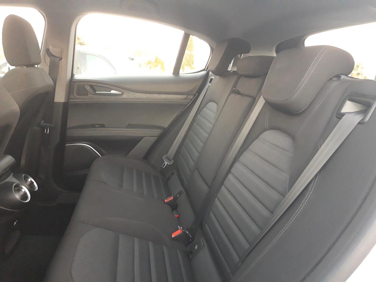 Alfa Romeo Stelvio 2.2 Turbodiesel 190 CV AT8 RWD Business