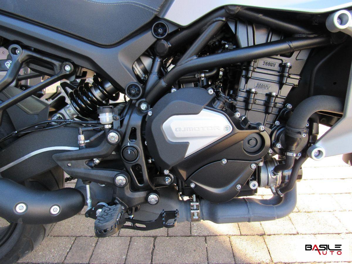 QJ Motor - SRT 800 -