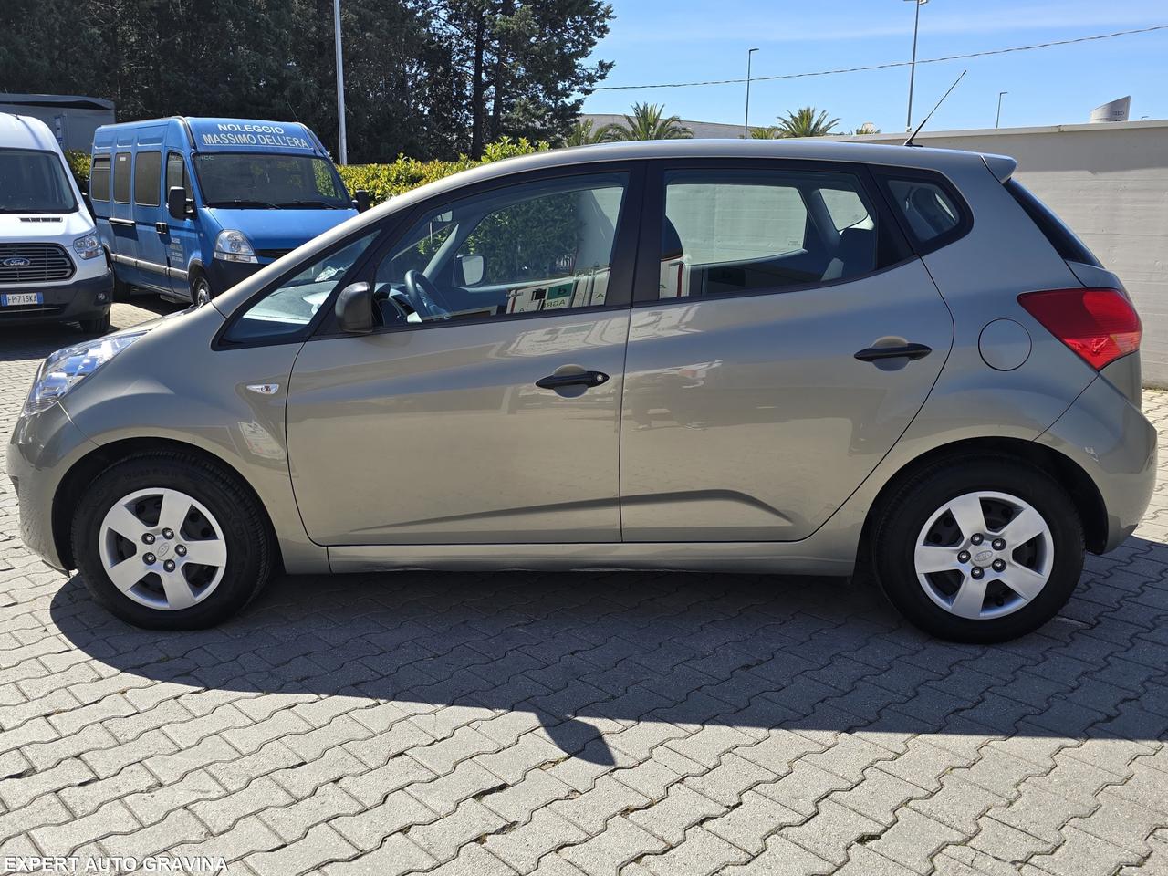 KIA VENGA 1.4 DIESEL OK NEO PATENTATI PARI AL NUOV