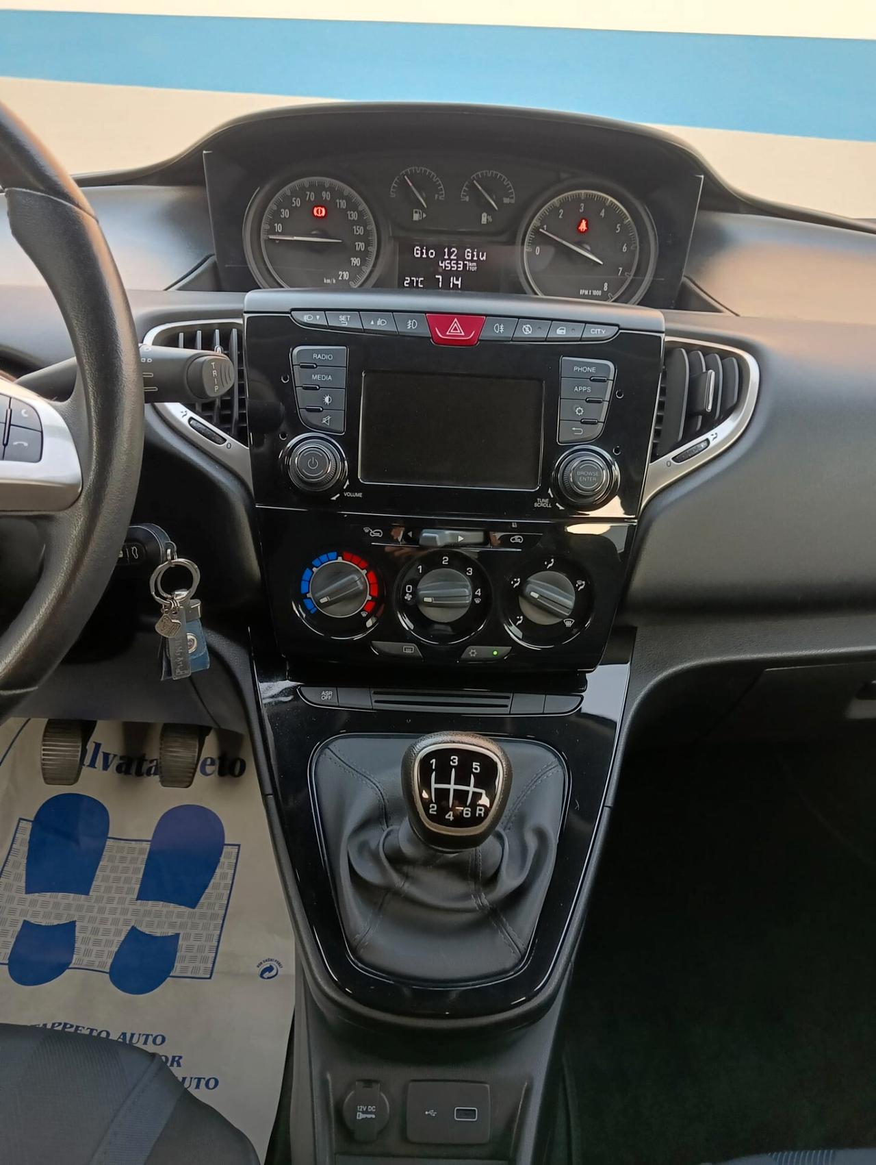 Lancia Ypsilon 1.0 FireFly 5 porte S&S Hybrid Ecochic Gold