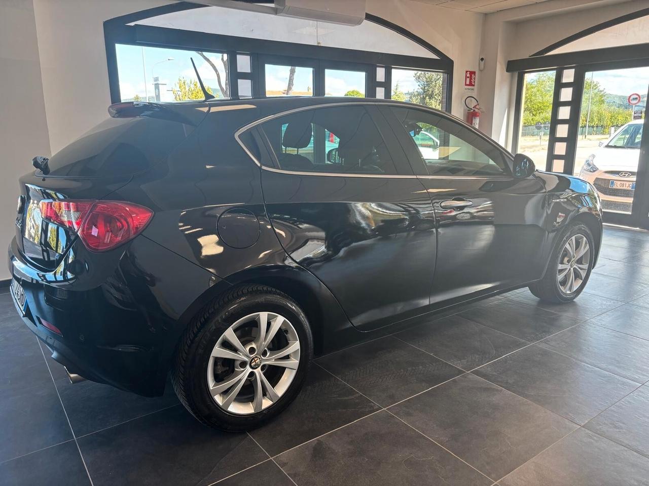 ALFA ROMEO GIULIETTA ANNO 2011 DS 2.0 ADATTA NEOPATENTATI KM 185 MILA