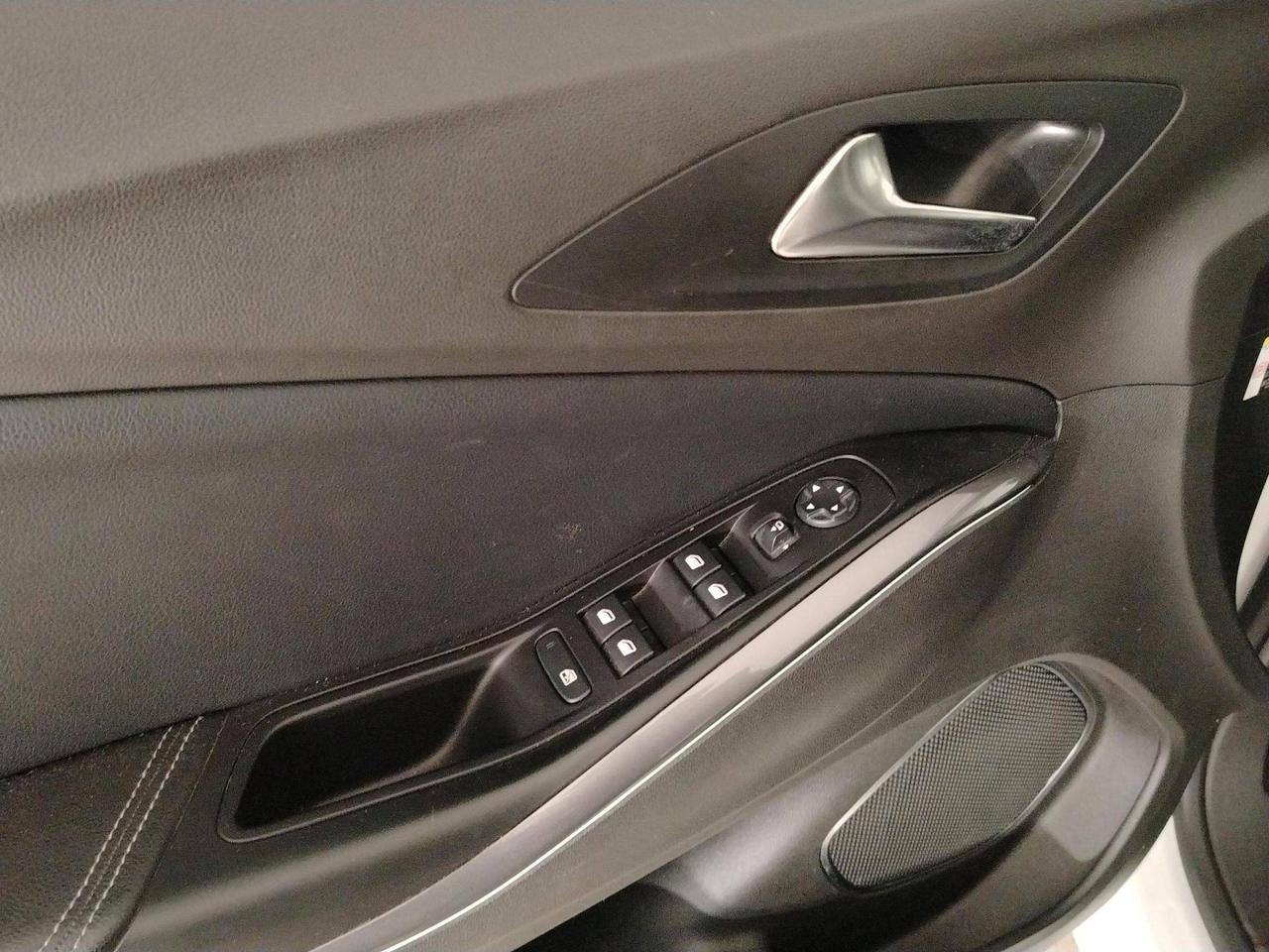 Opel Grandland X 1.6 Innovation 180cv