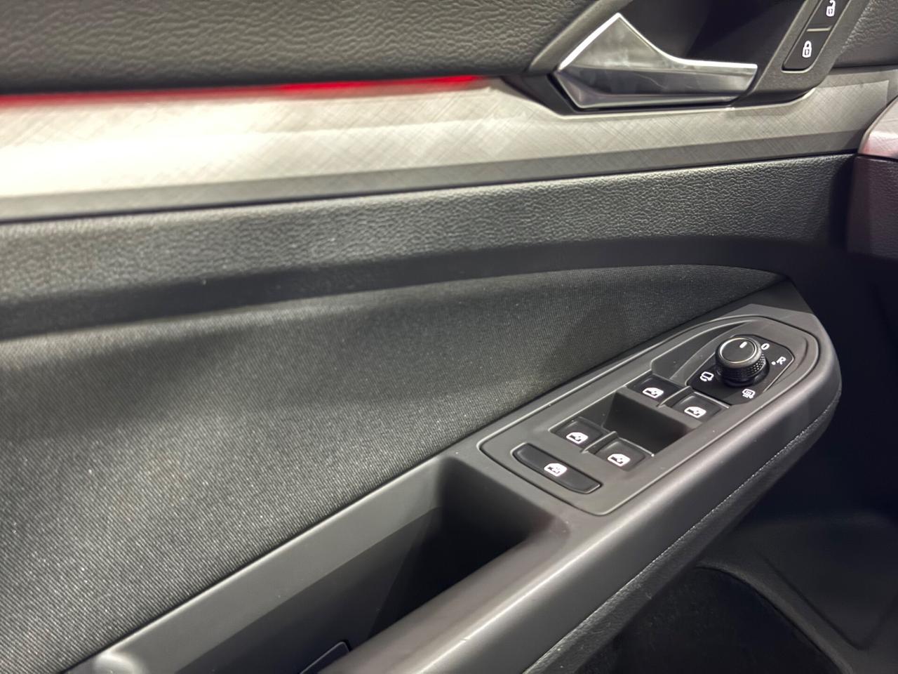 Volkswagen Golf 1.0 eTSI DSG *IQLight*Luciambient