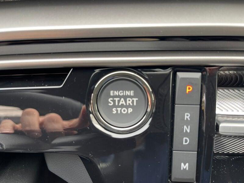 Peugeot 3008 1.2 hybrid GT 145cv e-dcs6- NUOVO