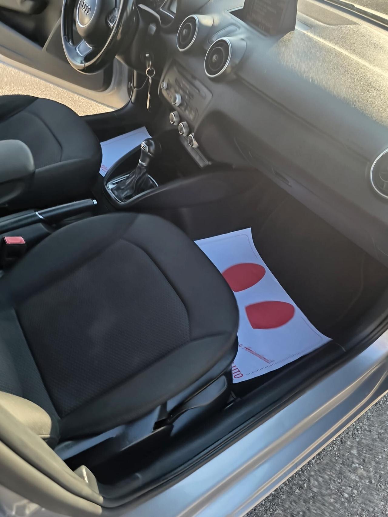 Audi A1 1.6 TDI S line edition plus