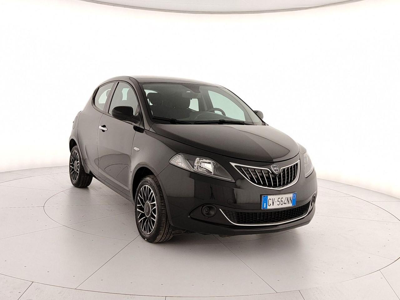 Lancia Ypsilon 1.0 FireFly 5 porte S&S Hybrid Platino