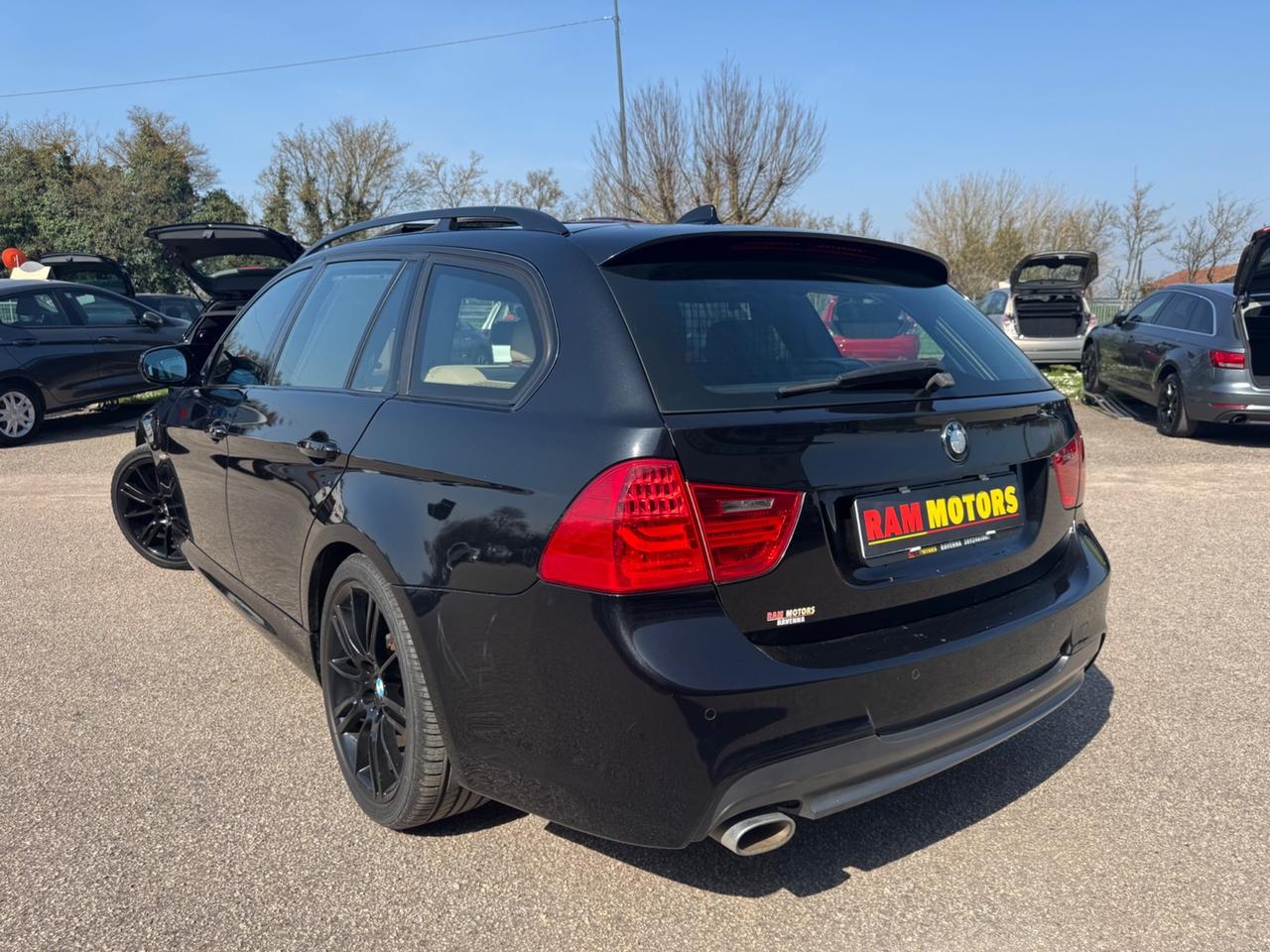 Bmw 320d Touring M-Sport auto tetto navi pelle