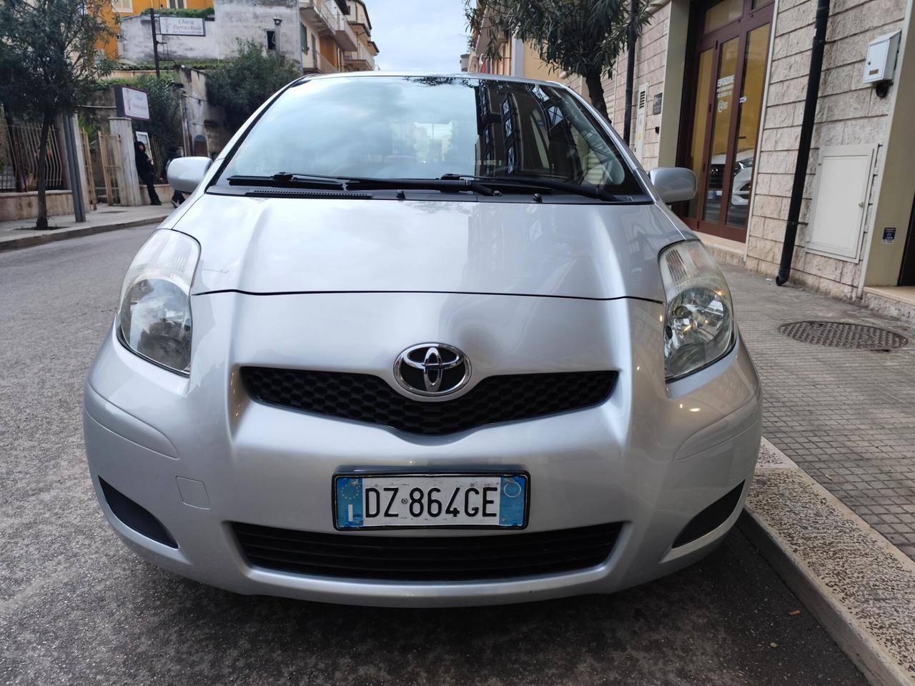 Toyota Yaris 1.4 D-4D 90cv DIESEL PERFETTA
