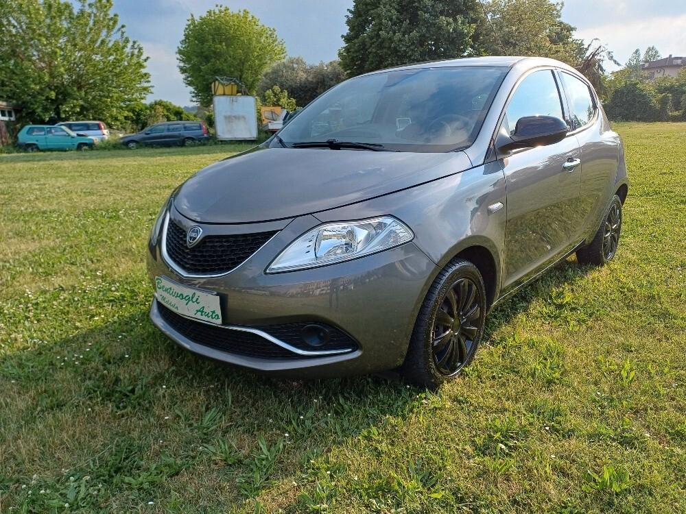 Lancia Ypsilon 1.200 5 Porte Gold