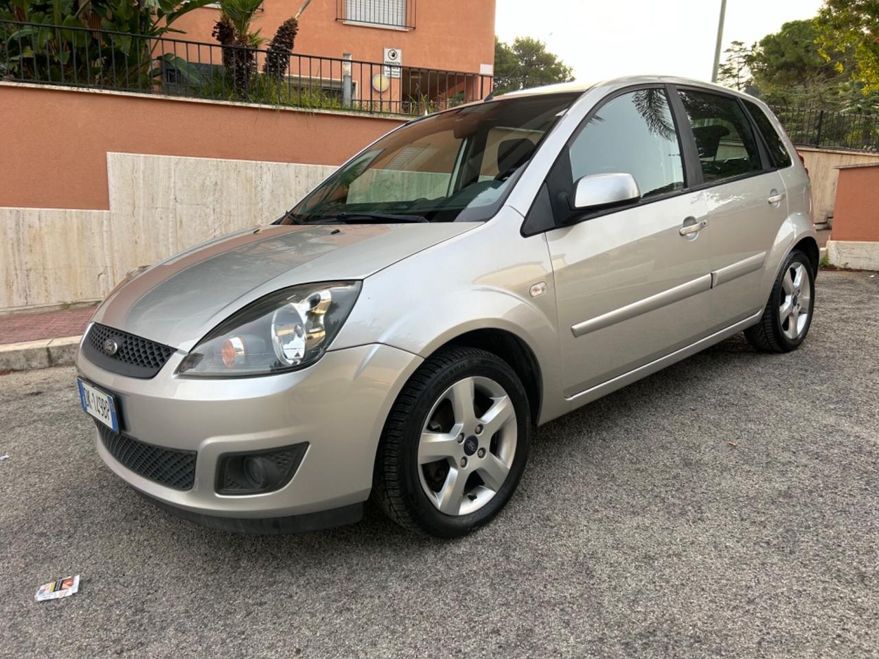 Ford Fiesta 1.4 TDCi ideale per neo patentati