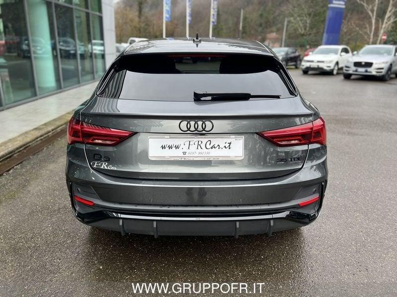 Audi Q3 35 TDI S tronic Identity Black