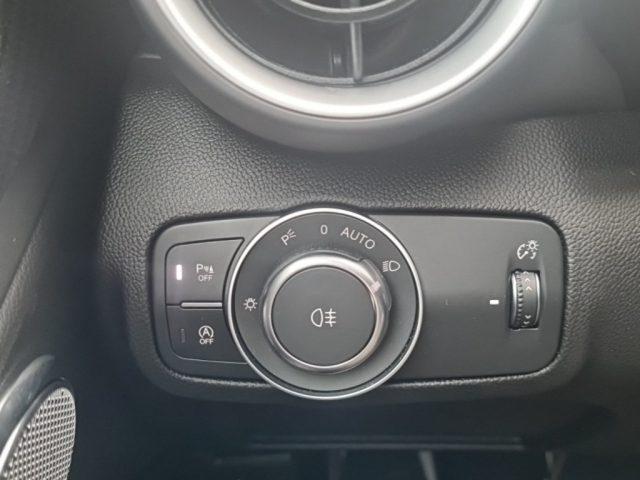 ALFA ROMEO Giulia 2.9 V6 Bi-Turbo AT8 Quadrifoglio