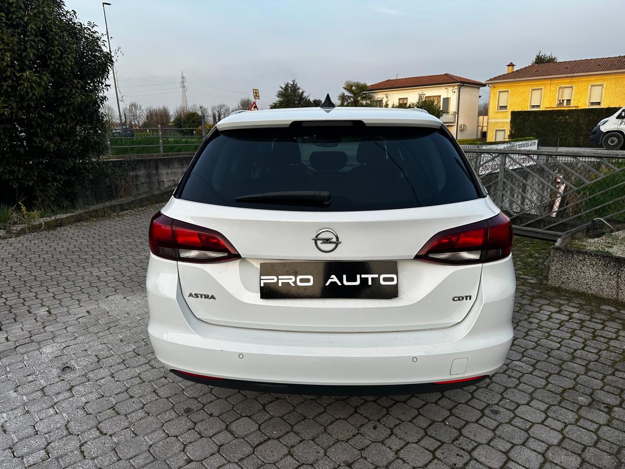 Opel Astra 1.6 CDTi 110CV Start&Stop Sports Tourer Innovation