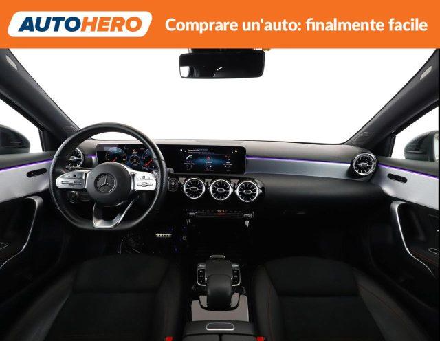 MERCEDES-BENZ A 180 d Automatic Premium