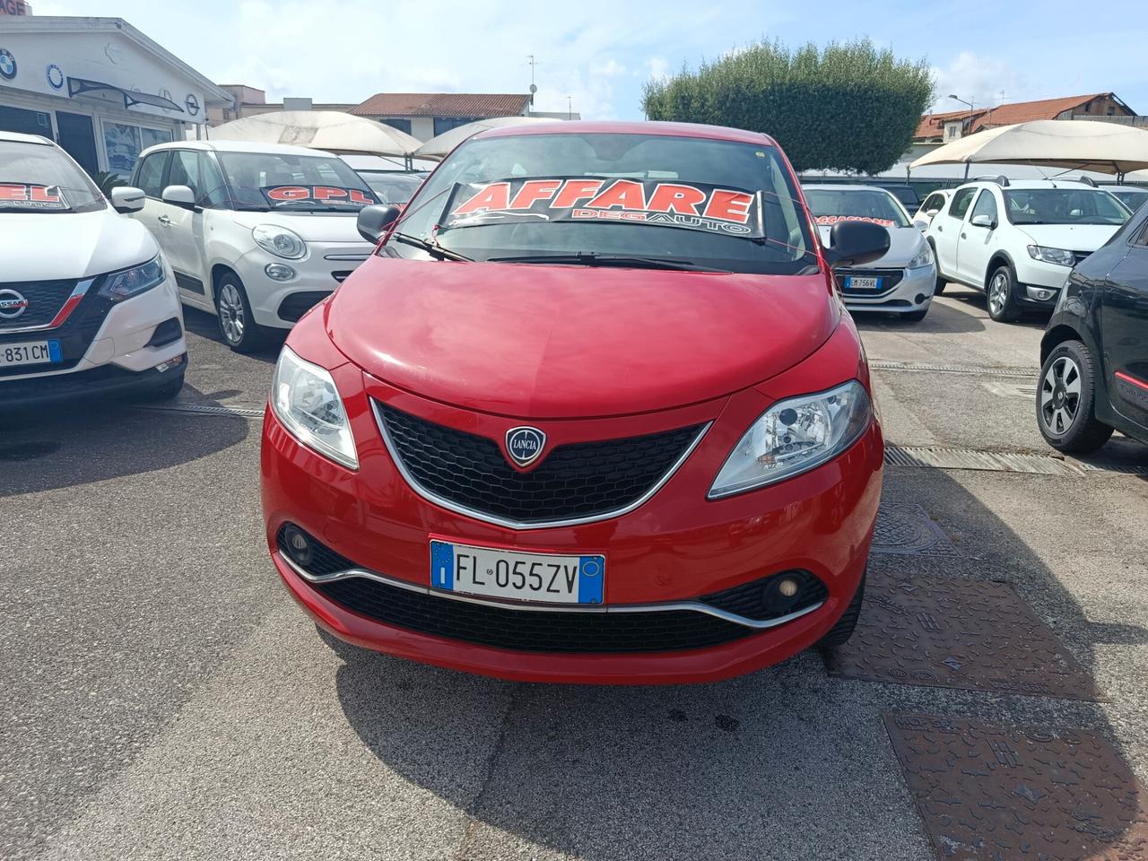 Lancia Ypsilon 0.9 TwinAir 85 CV 5 porte Metano Ecochic Platinum