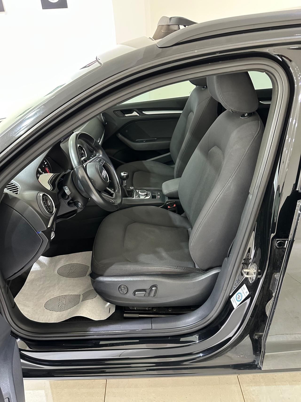 Audi A3 SPB 30 TDI SPORT TOTAL BLACK TETTO APRIBILE