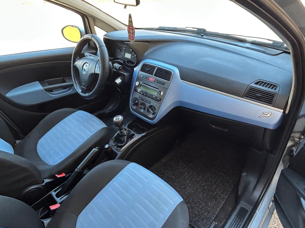 Fiat Grande Punto 1.4 95cv neopatentati