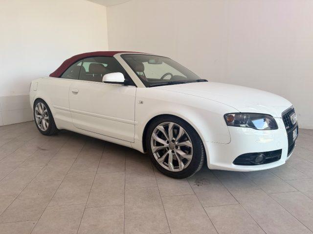 AUDI A4 Cabriolet 2.0 16V TFSI multitronic SLINE