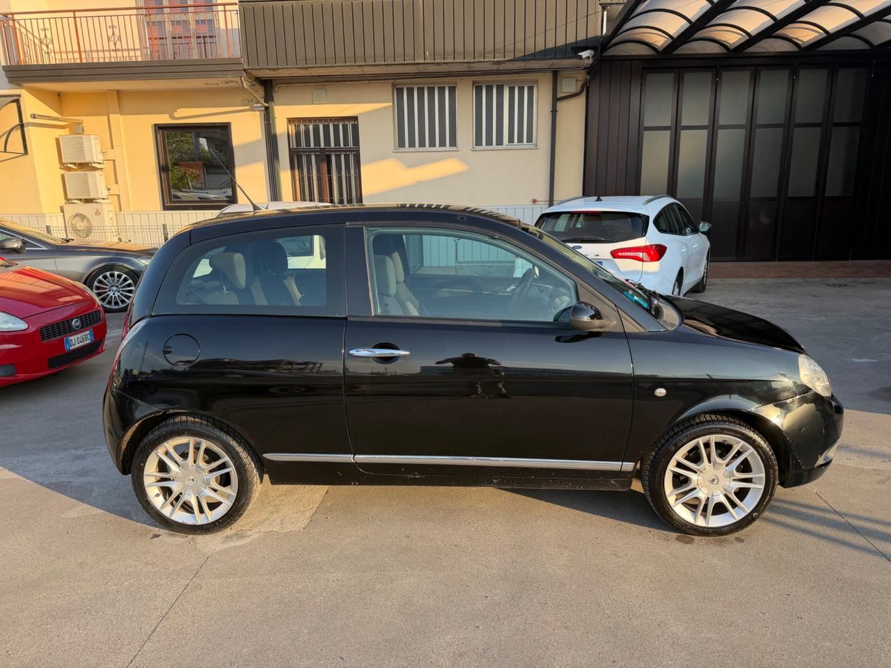 Lancia Ypsilon 1.2 Oro Giallo