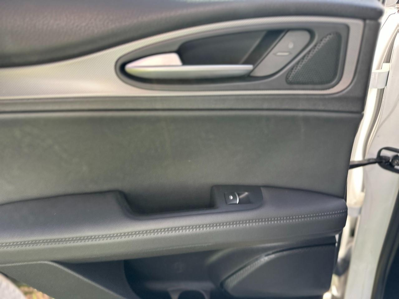 ALFA ROMEO Stelvio 2023 - Stelvio 2.2 t Veloce Q4 210cv auto