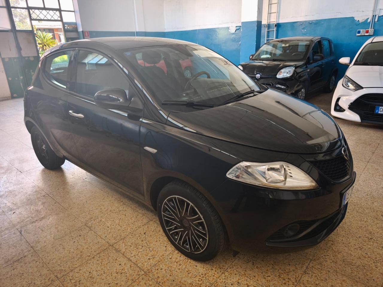 Lancia Ypsilon Hybrid Ecochic Gold ALLUVIONATA