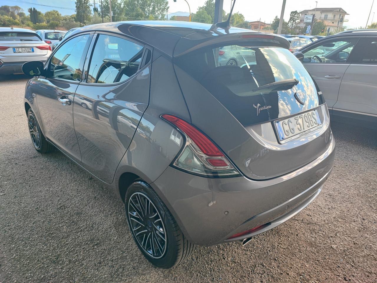 Lancia Ypsilon 1.0 FireFly 5 porte S&S Hybrid Ecochic UnYca