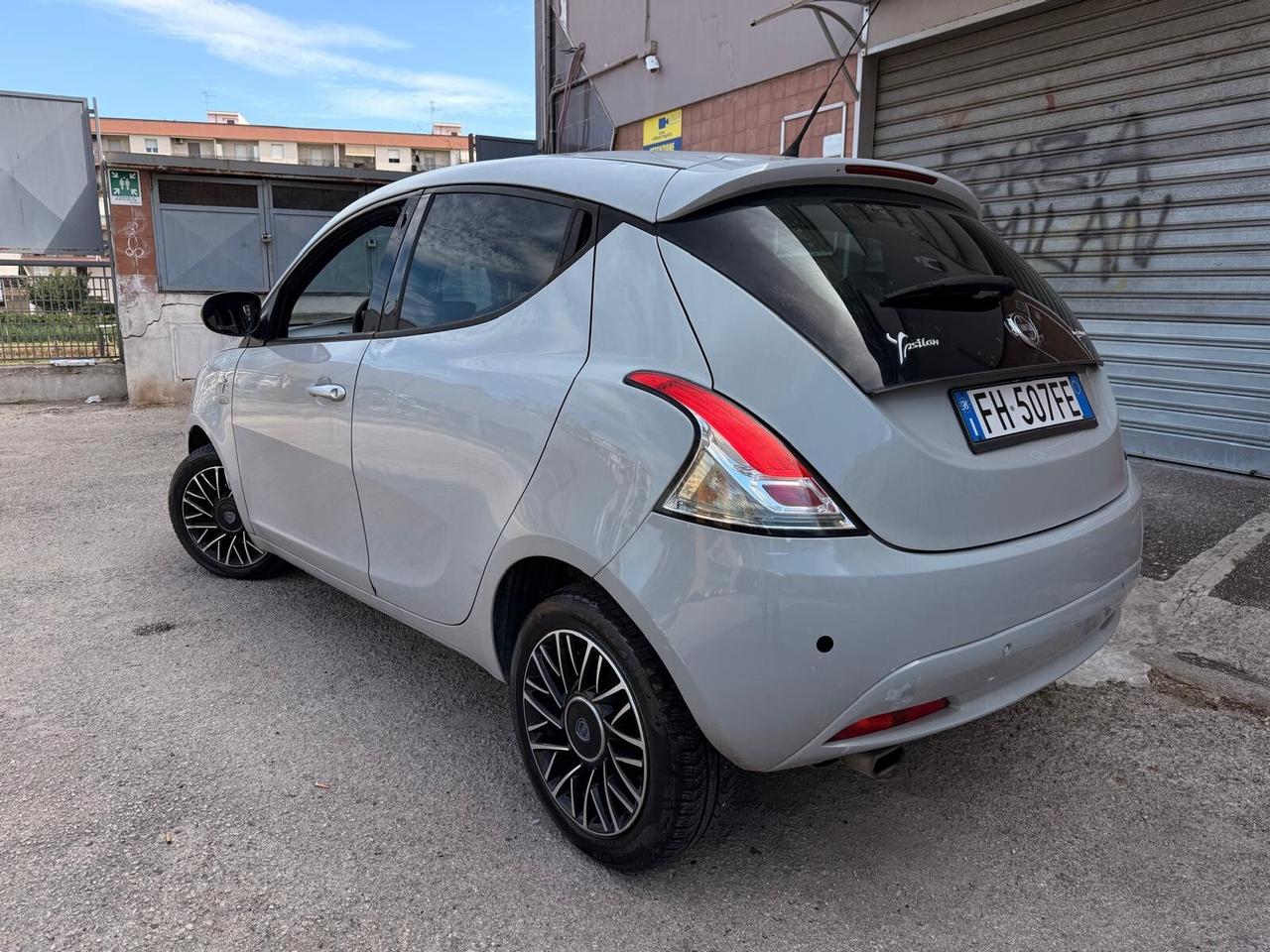 Lancia Ypsilon 1.3 MJT 16V 95 CV 5 porte CON 160MILA KM IN PERFETTE CONDIZIONI