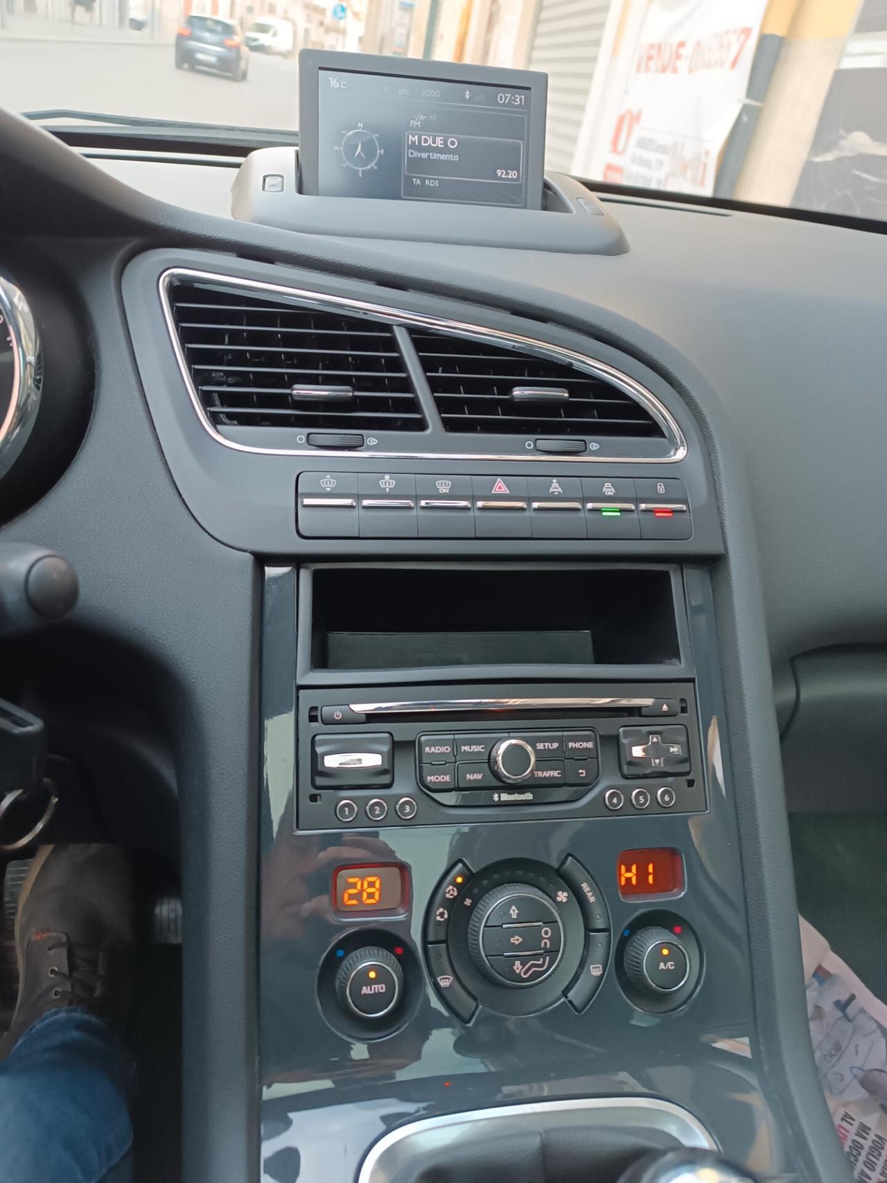 Peugeot 5008 1.6 HDi 115CV ALLURE 7 POSTI TETTO NAVI CAMERA