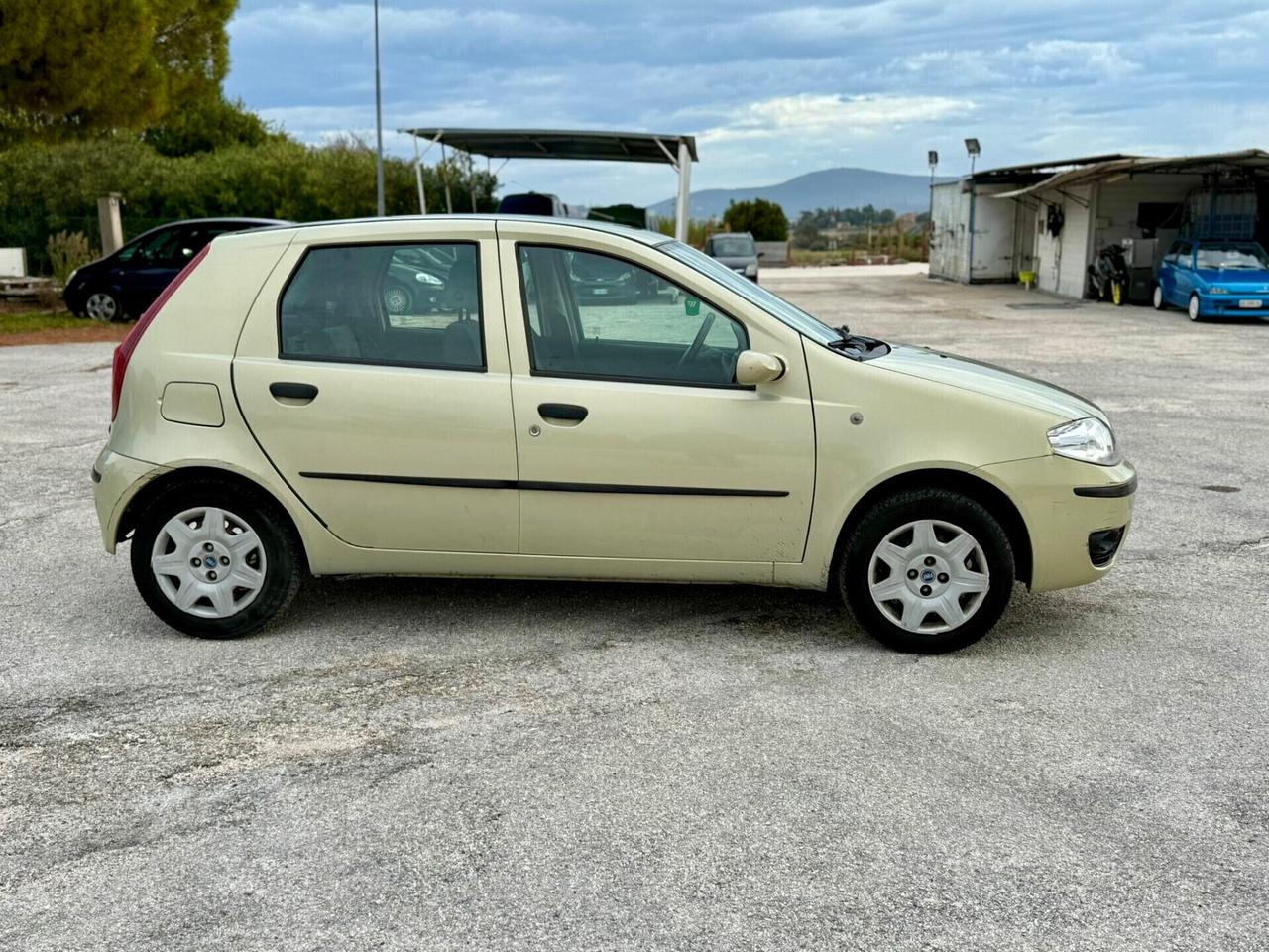 Fiat punto 5porte 1.2 benzina NEOPATENTATI
