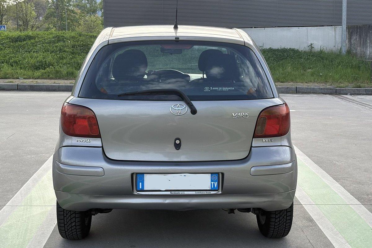 TOYOTA Yaris 1.0i 16V cat 5 porte Sol