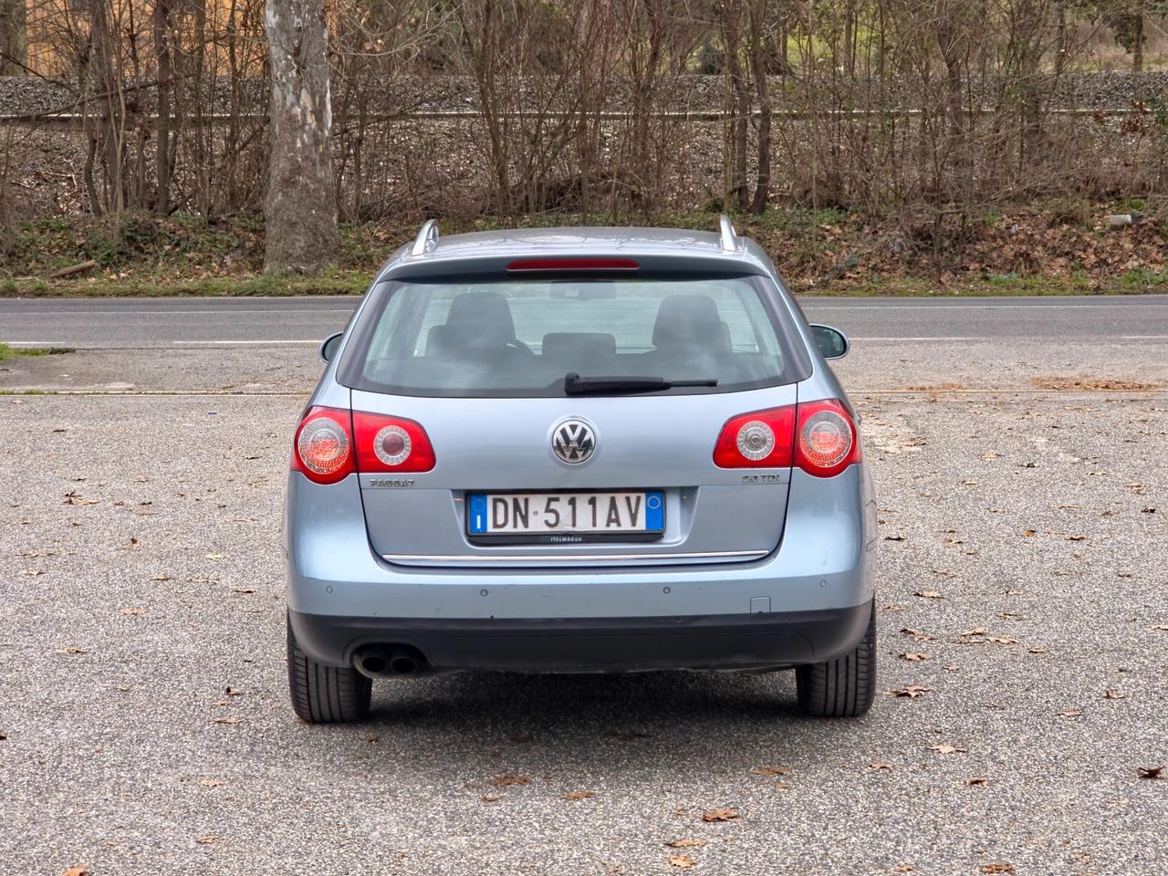 Volkswagen Passat 2.0 TDI DPF Var. Highline 2008-E4 Manuale NEO