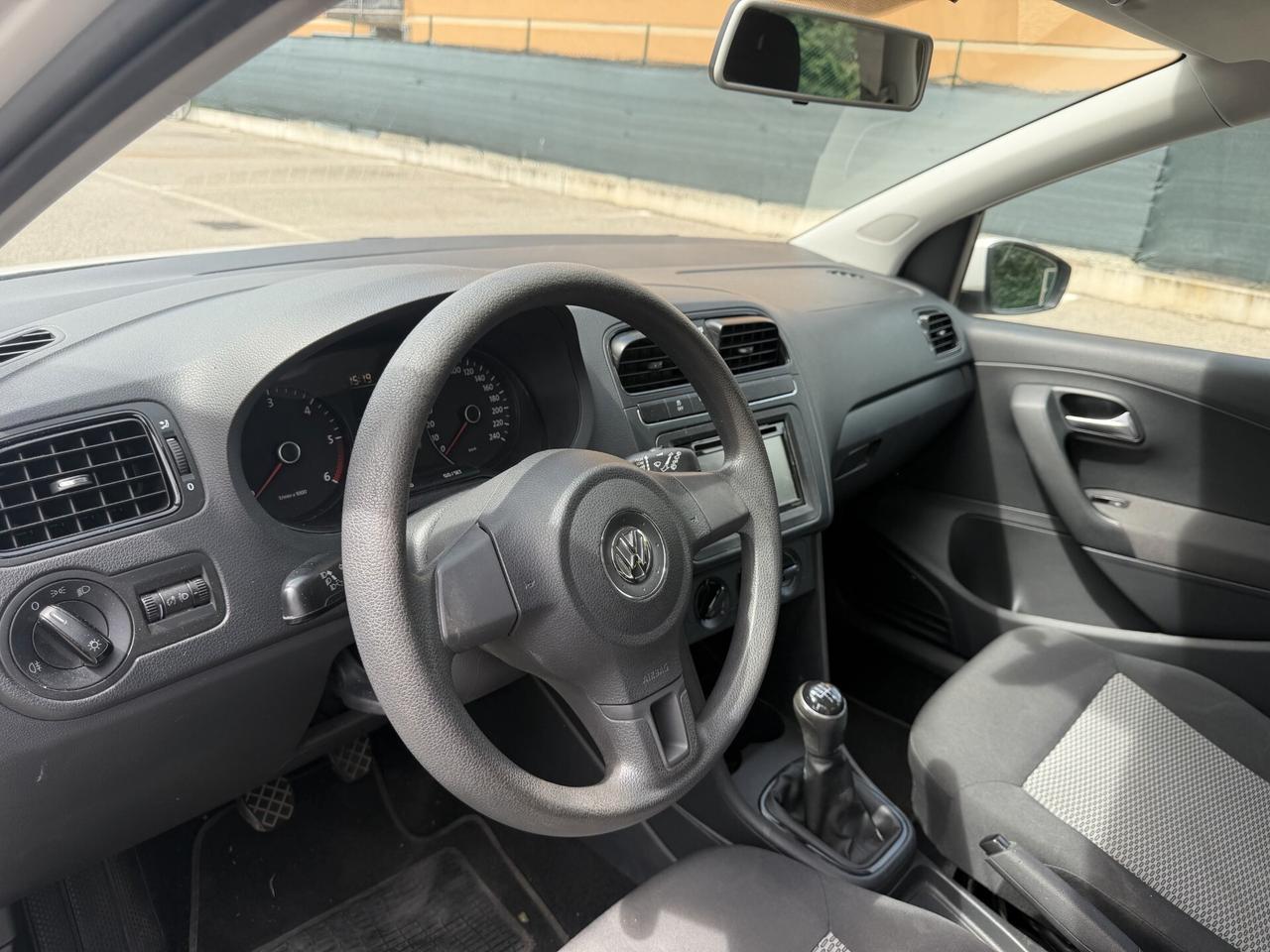 Volkswagen Polo 1.2 tdi - NEOPATENTATI - 12 MESI DI GARANZIA -