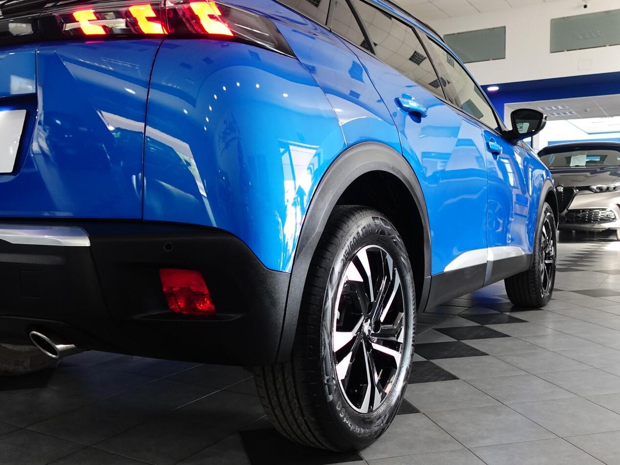 Peugeot 2008 1.2 PureTECH 100 CV ALLURE