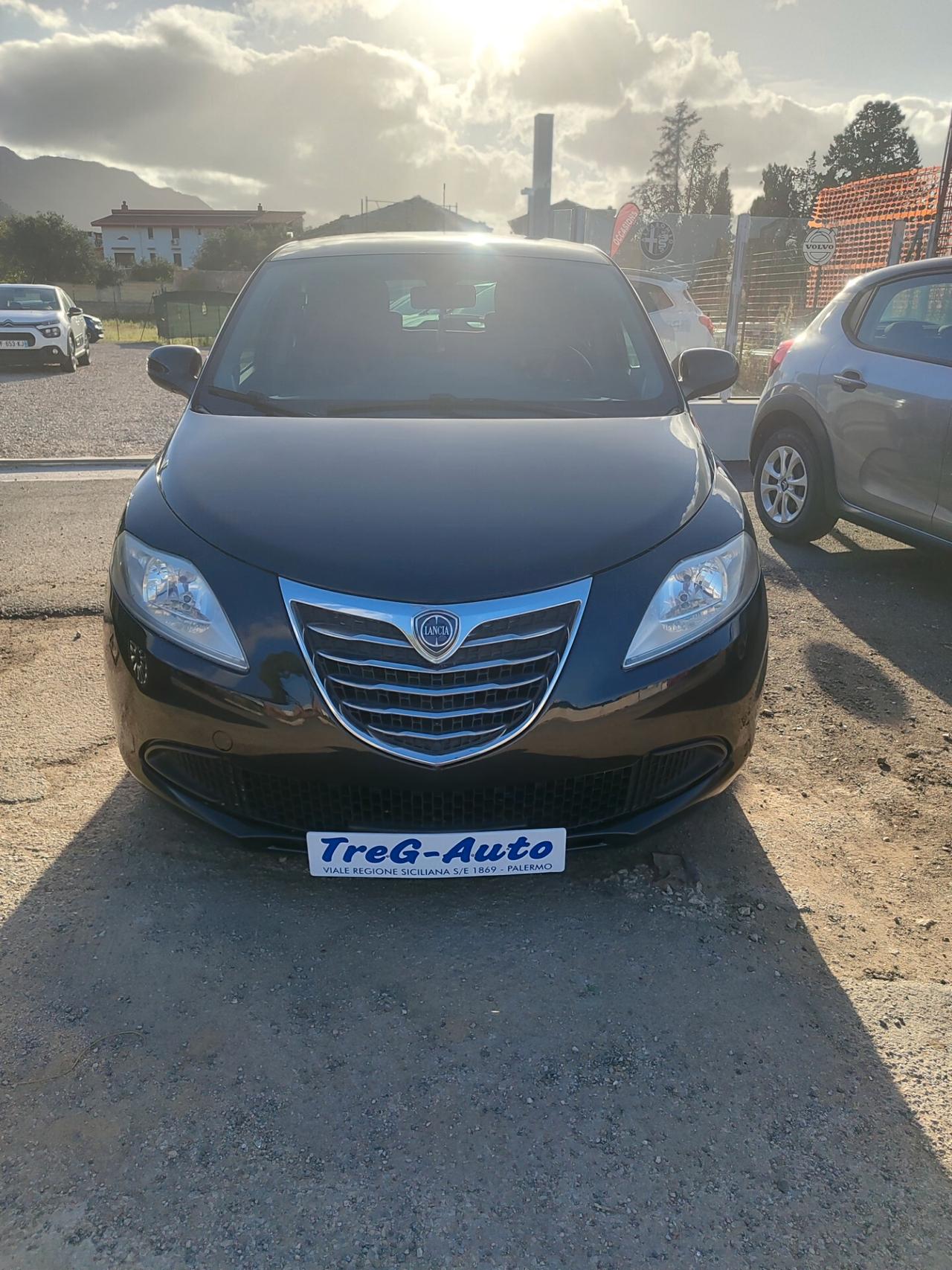 Lancia Ypsilon 1.2 69 CV 5 porte S&S Gold