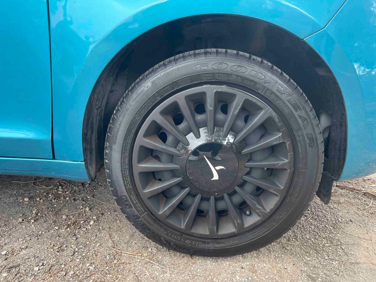 Lancia Ypsilon 1.2 69 CV 5 porte Elefantino NEOPATENTATI