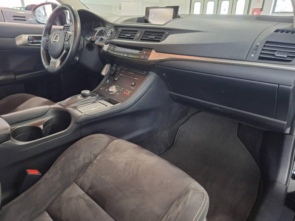 Lexus CT 200h 1.8 Hybrid Business CVT