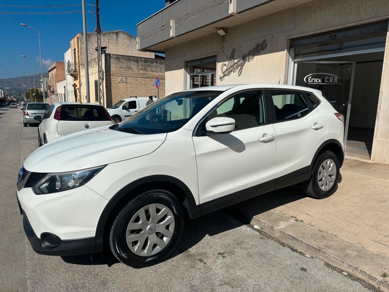 Nissan Qashqai 1.5 dCi DPF Tekna