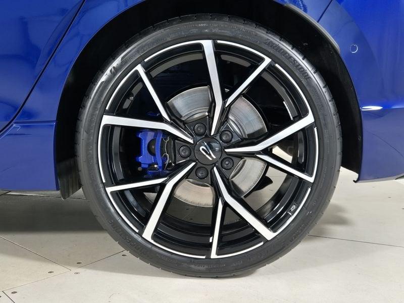 Volkswagen Golf VIII 2024 2.0 tsi R 4motion 333cv dsg