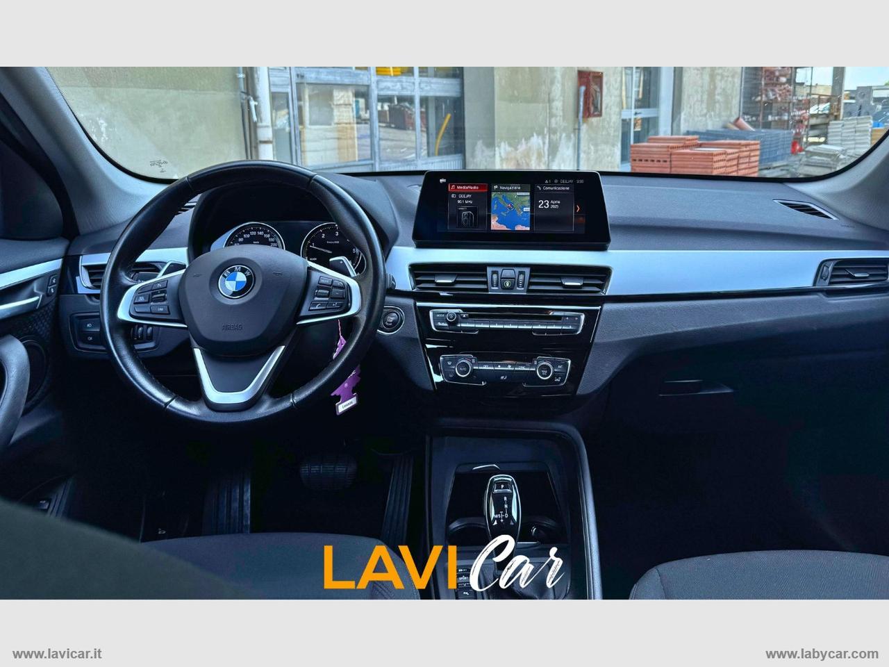 BMW X1 sDrive18d Edition Balance