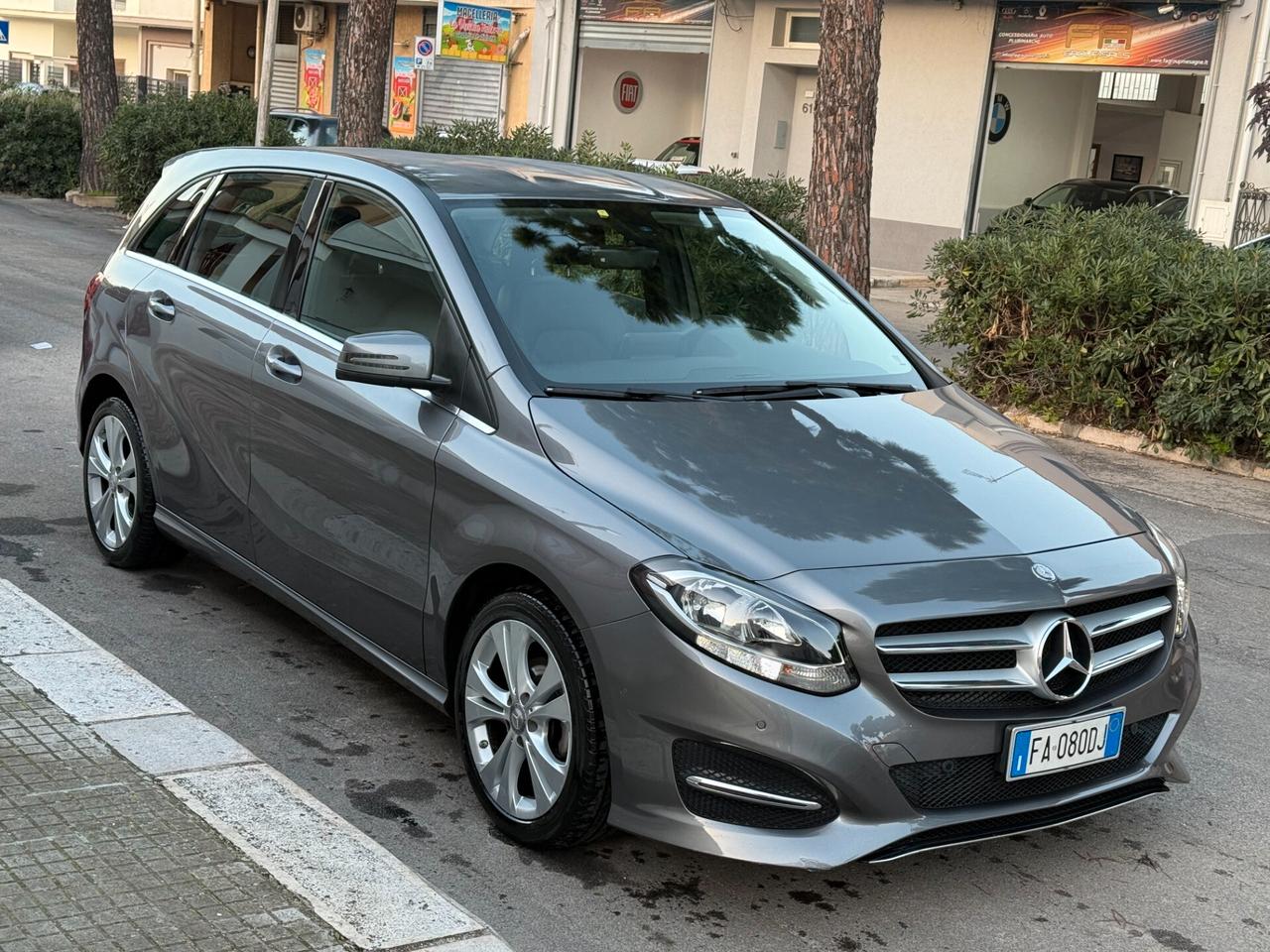 Mercedes B 180 CDI Automatic Executive NAVI - 2015