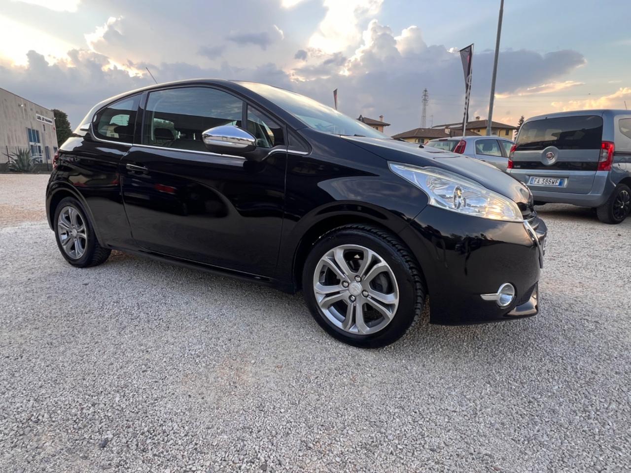 Peugeot 208 1.2 VTi 82 CV 3 porte Allure