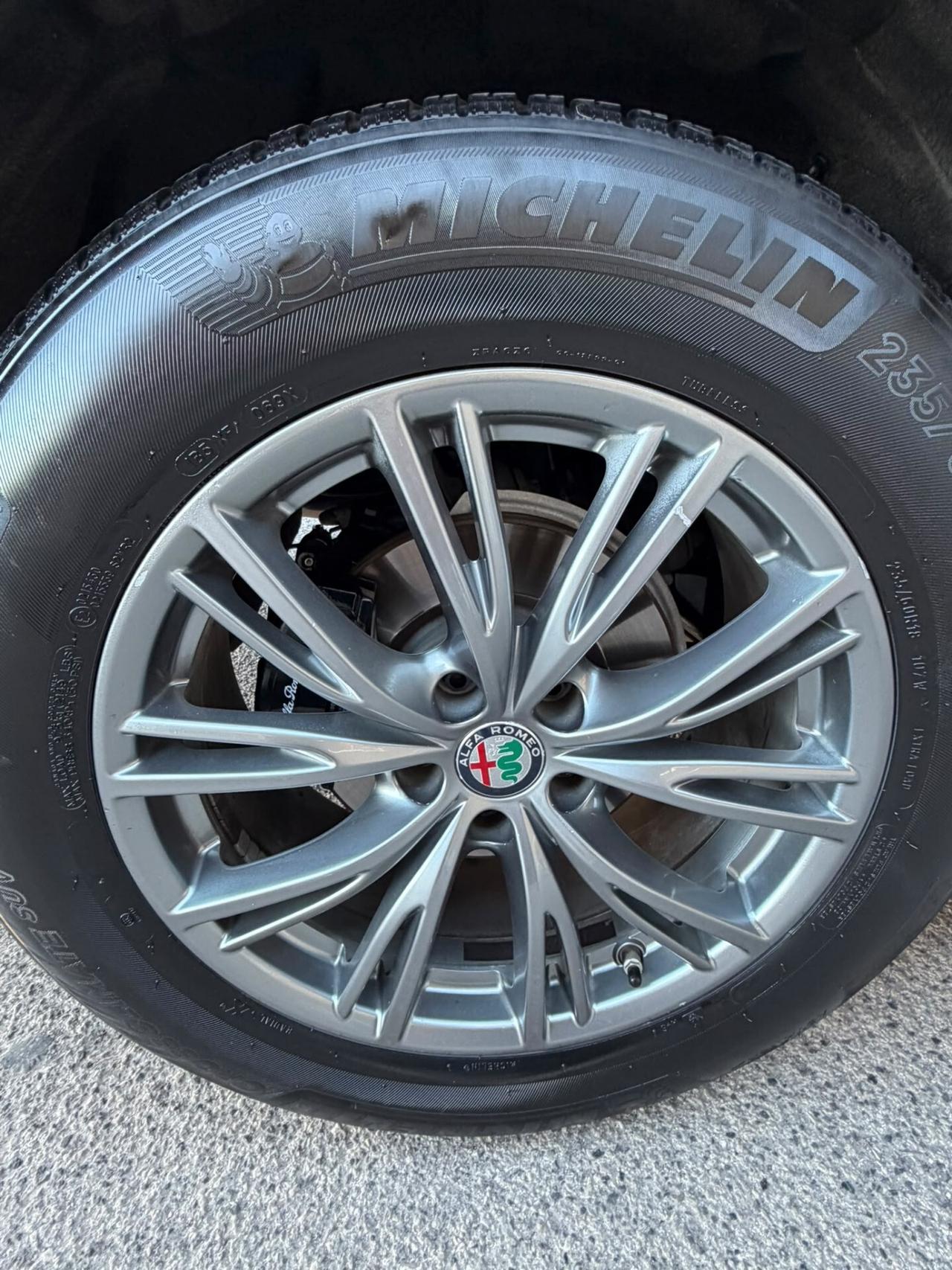 Alfa Romeo Stelvio 2.2 Turbodiesel 210 CV AT8 Q4 B-Tech