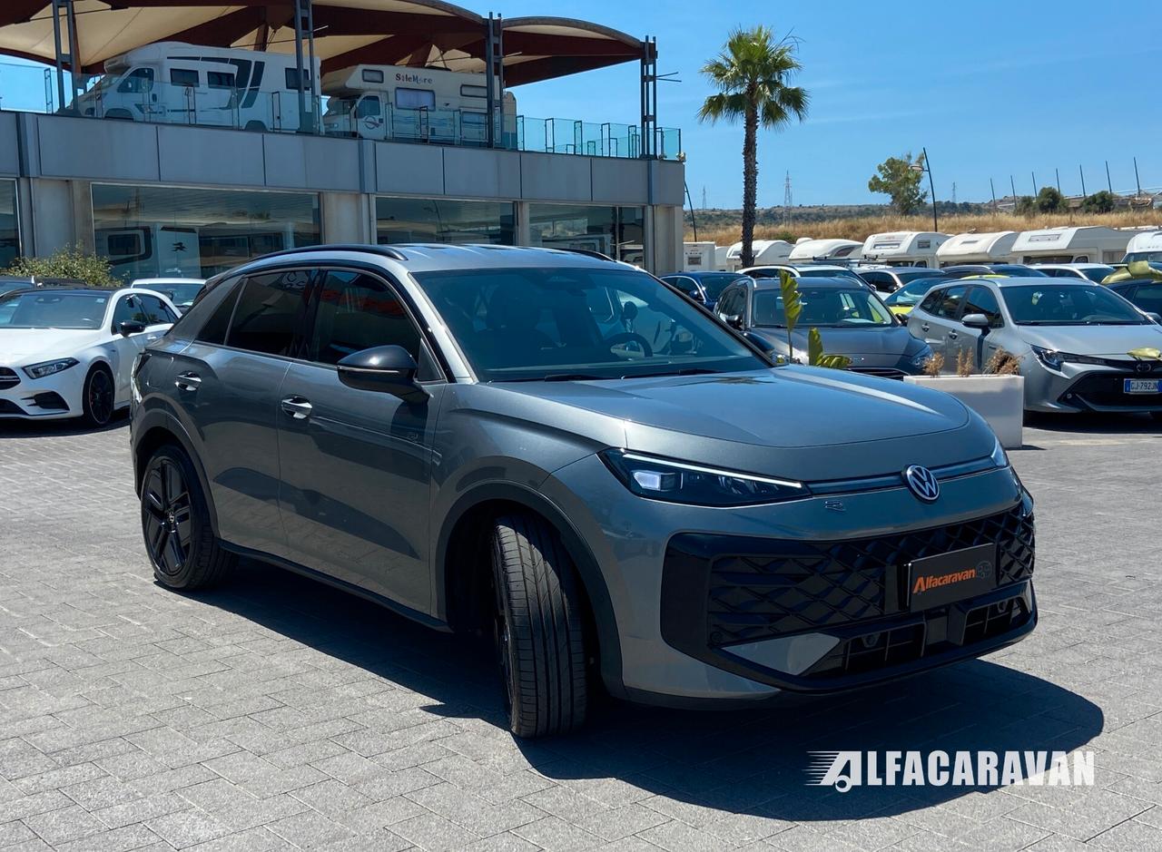 Volkswagen T-Roc 1.5 tsi R-Line dsg *NUOVA DA IMMATRICOLARE*