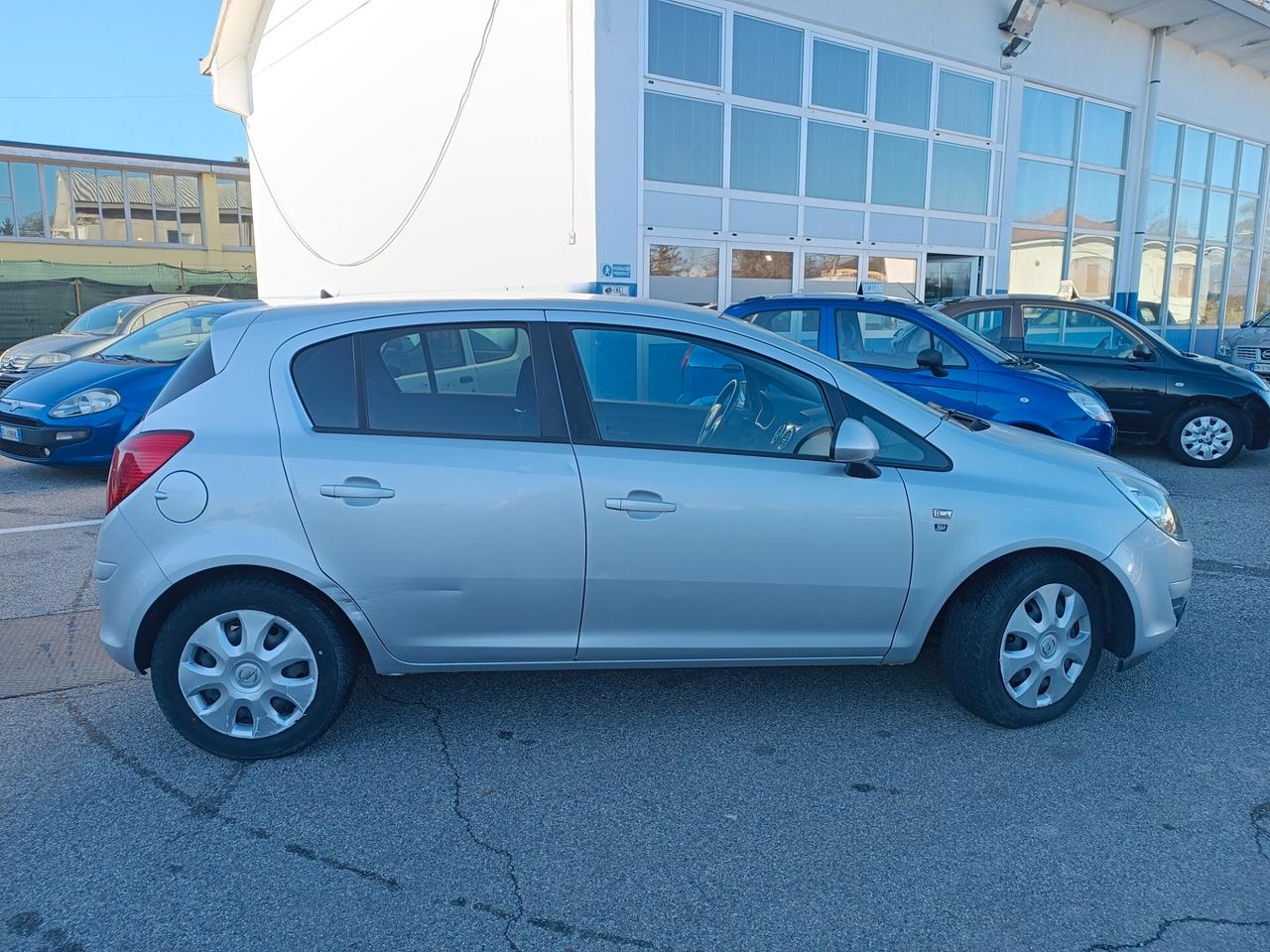 Opel Corsa 1.2 5 porte Enjoy