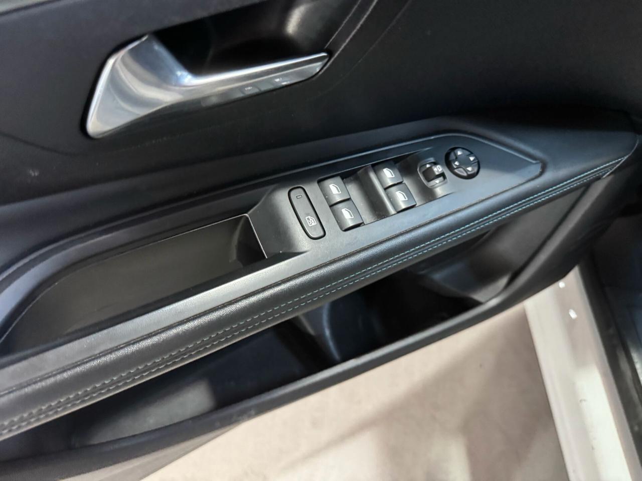 Peugeot 3008 BlueHDi 130 S&S Active Pack 2022 - PARI AL NUOVO