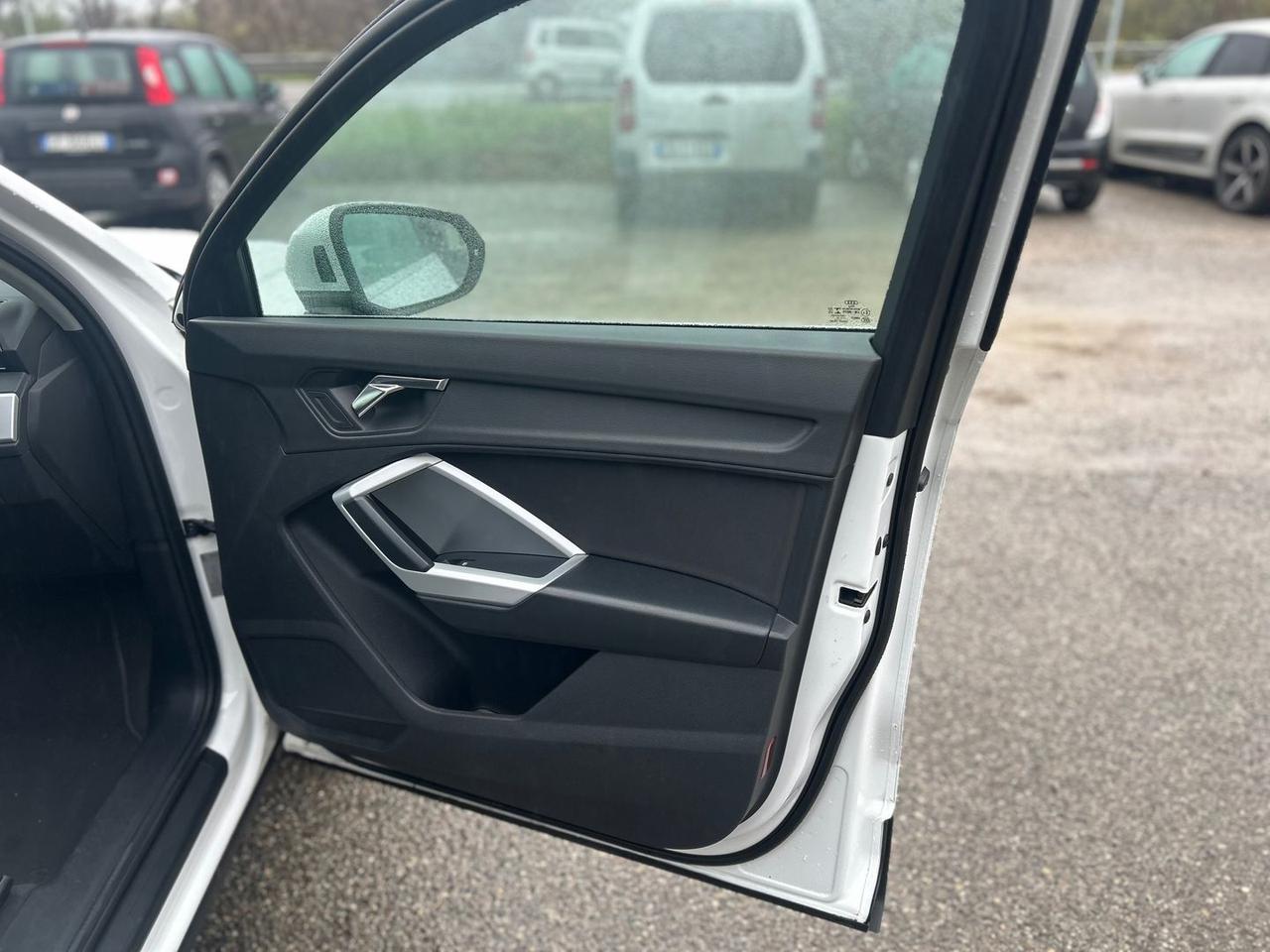 Audi Q3 Business 2.0 35 TDI #7993