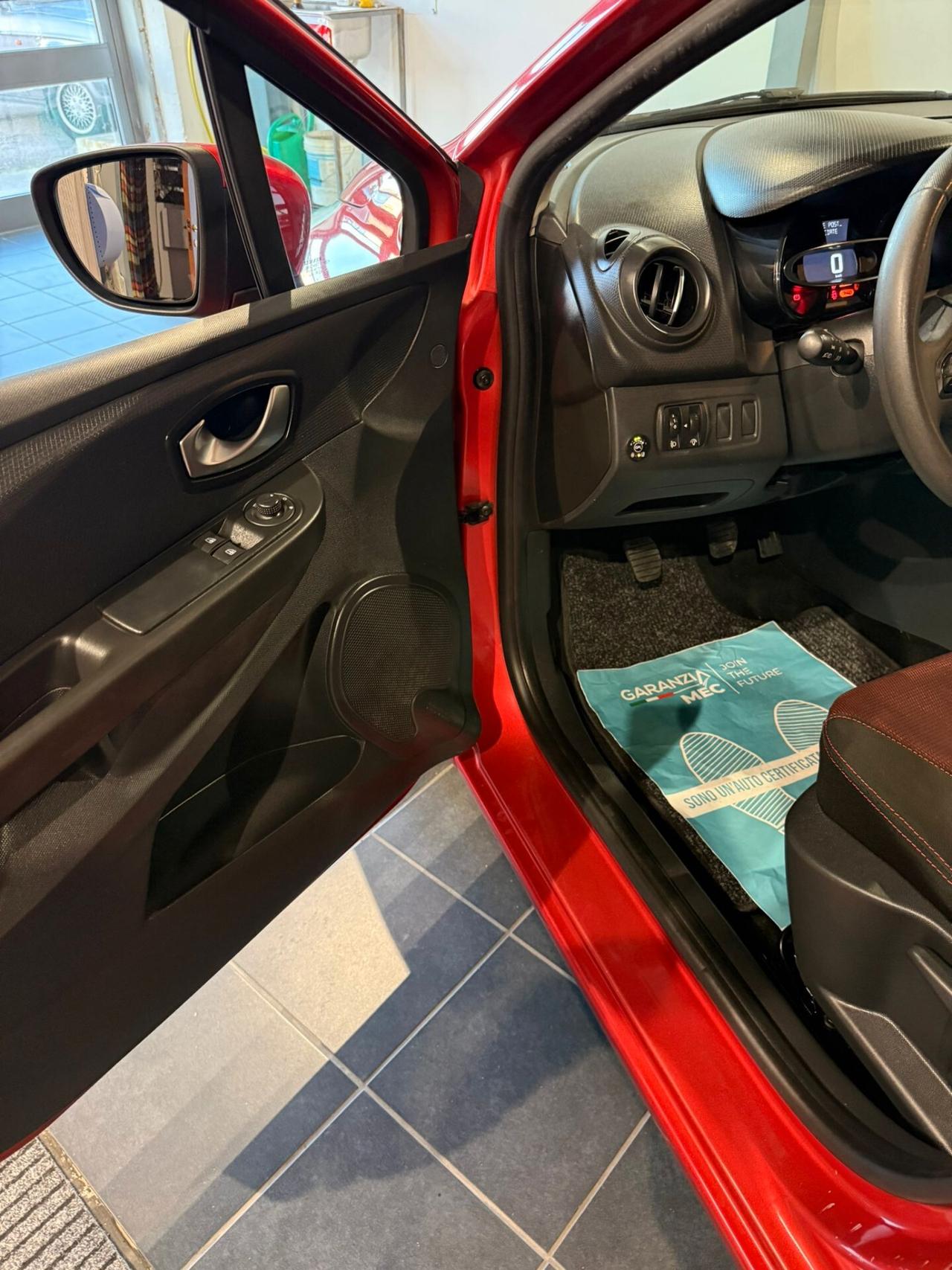 Renault Clio GPL - NEOPATENTATI